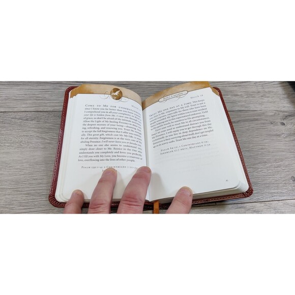 Jesus Calling : Enjoying Peace in His Presence Imitation Leather 2004-Christian - Picture 10 of 10